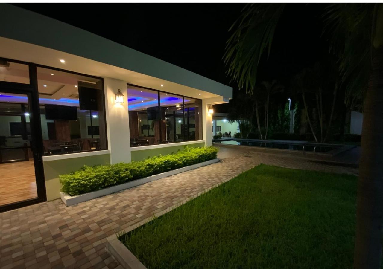 San Luis Hotel Y Restaurante Maria Ofelia מראה חיצוני תמונה