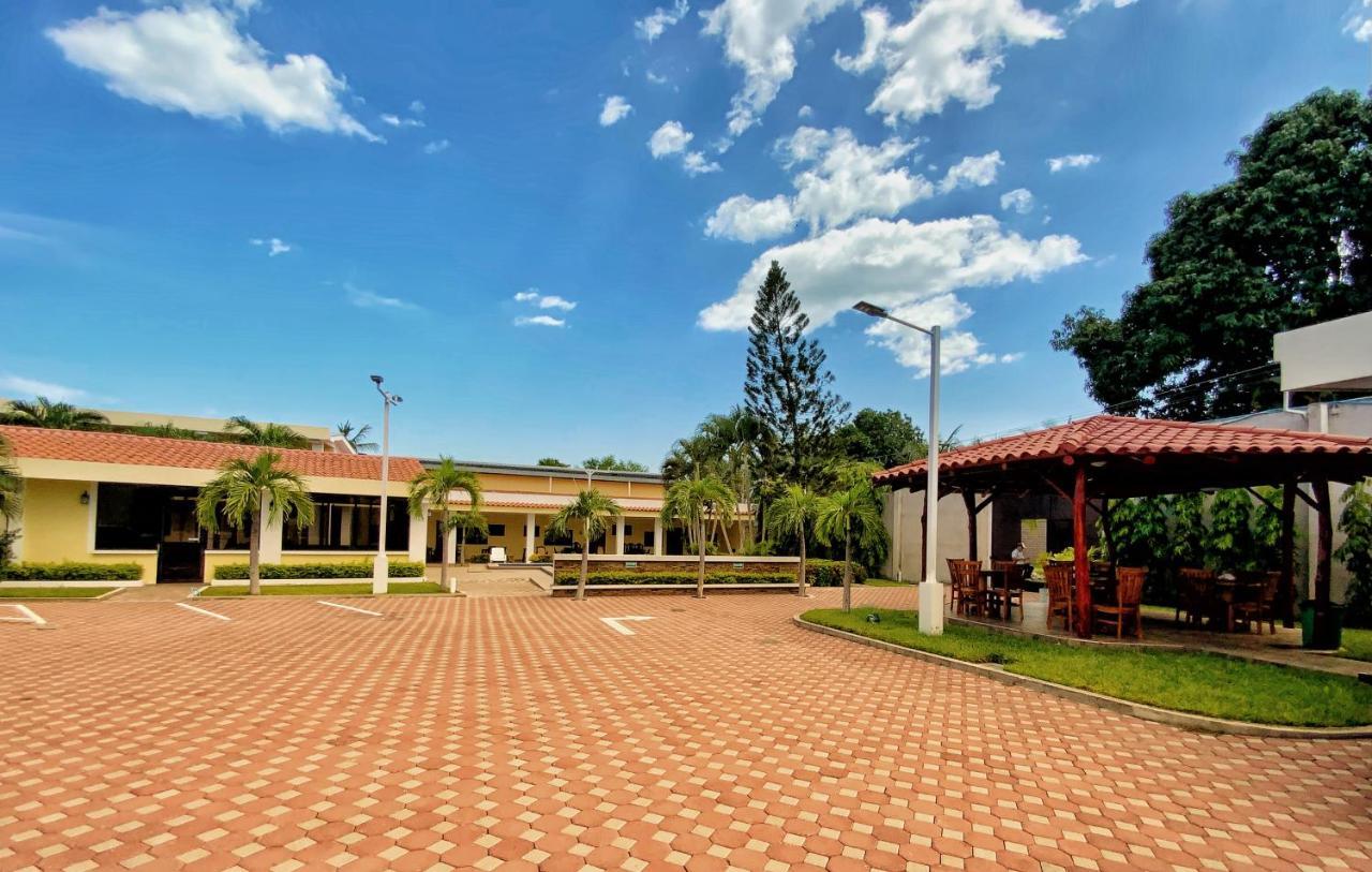 San Luis Hotel Y Restaurante Maria Ofelia מראה חיצוני תמונה