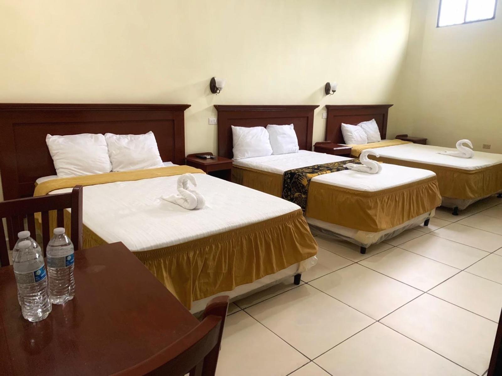 San Luis Hotel Y Restaurante Maria Ofelia מראה חיצוני תמונה